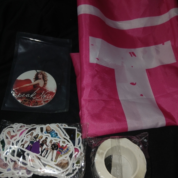 Taylor Swift Lot Over 600 Stickers, Banner, Rearview Mirror Hanger - Picture 1 of 16